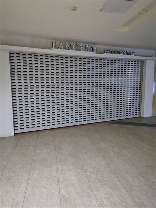 電動(dòng)卷簾門(mén)使用之前需經(jīng)過(guò)嚴(yán)格的檢驗(yàn)！